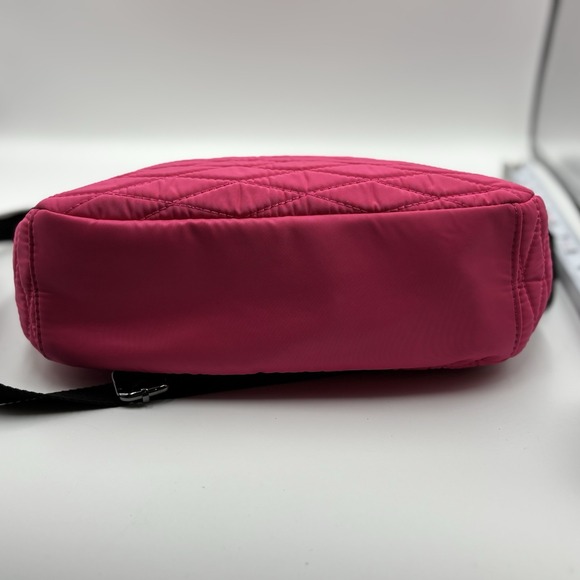 NWT Girlfriend Gear pink Puffer Quilt Large Dome Carry purse bag GLINDA WICKED - Picture 8 of 8